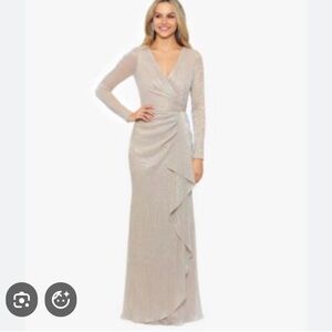 NWT Betsy & Adam Long-Sleeve Metallic Ruffle Gold/Silver Gown Size 10